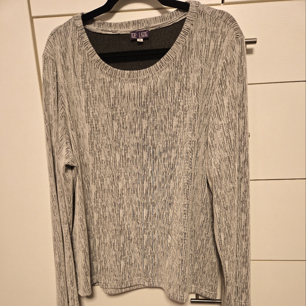 XL Soft and Subtly Multi-Colored Long Sleeve Sweater